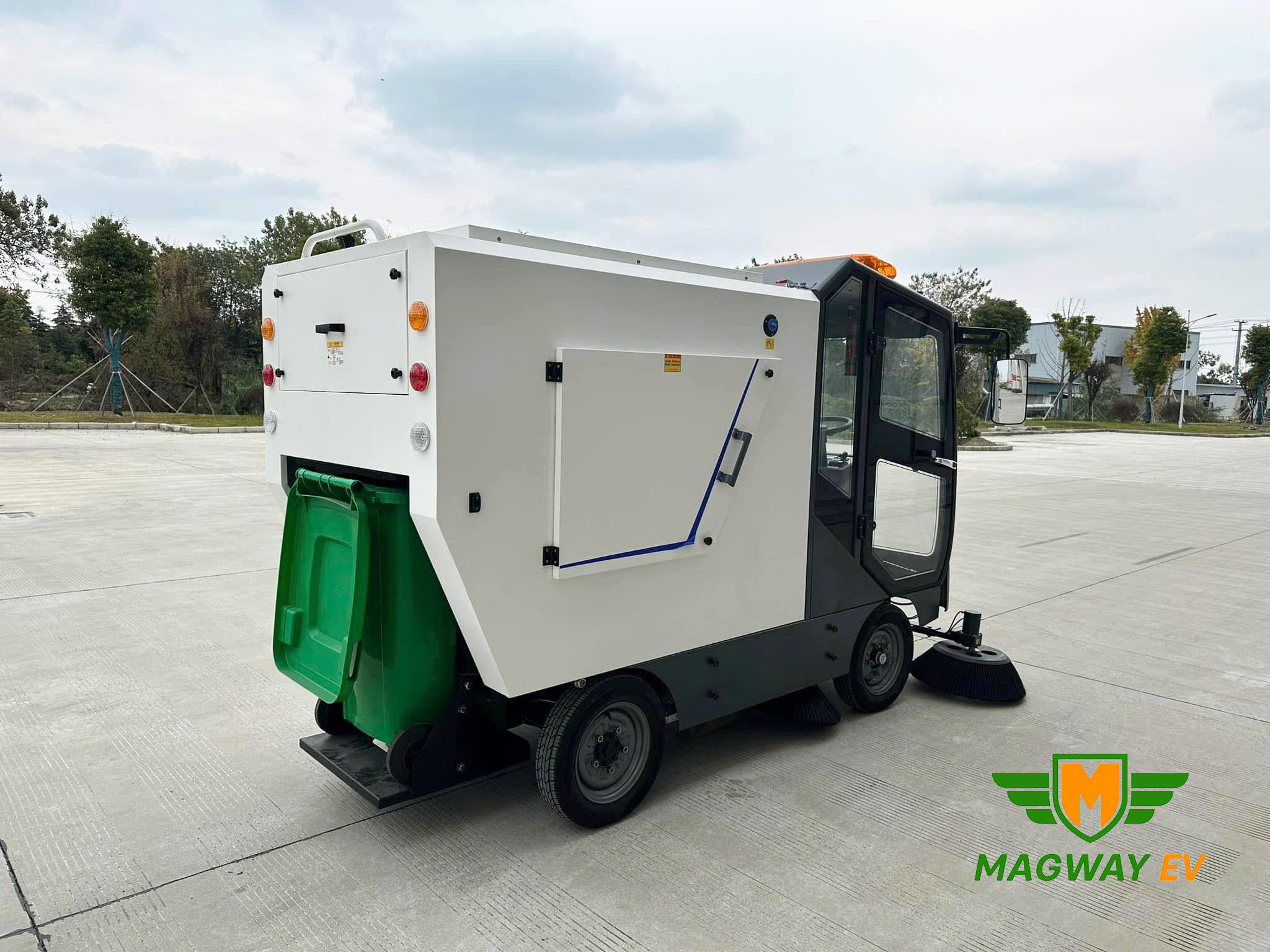 xe quet rac hut bui duong do thi yf g2100t 03