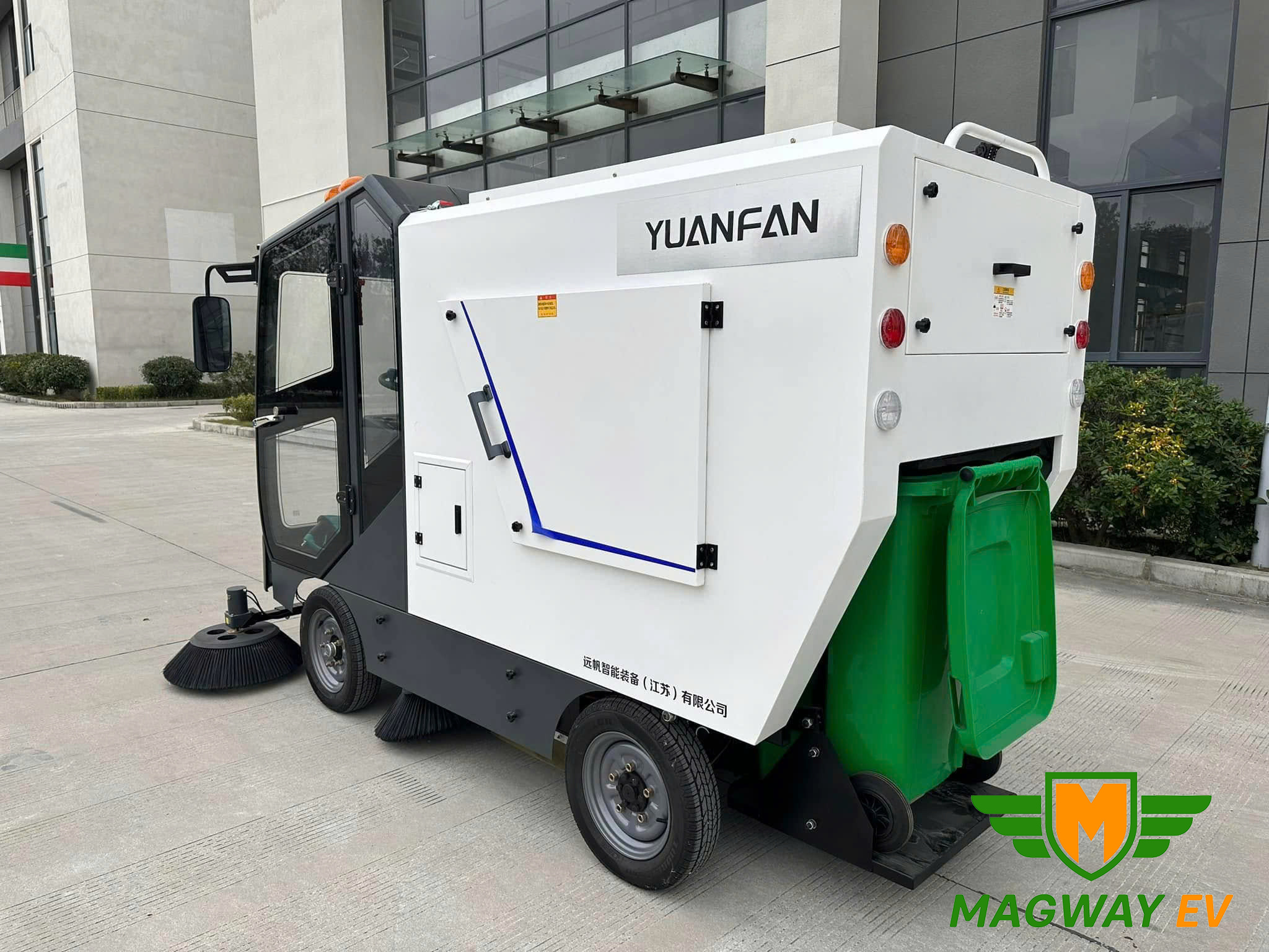 xe quet rac hut bui duong do thi yf g2100t 04